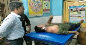 আহত প্রাথমিক শিক্ষা কর্মকর্তা